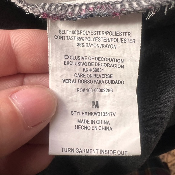 Like New Rewind Two Tone Tank M - Picture 6 of 6